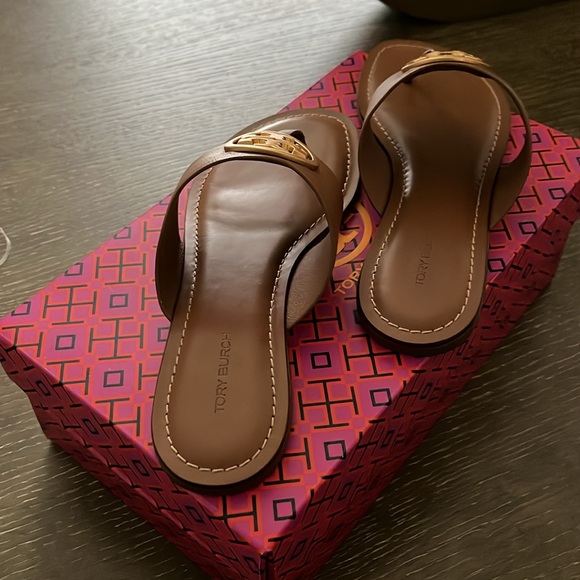 Tory Burch - Benton Band Flat Sandal / Calf Leather / Royal Tan / Size 7 - Picture 4 of 6